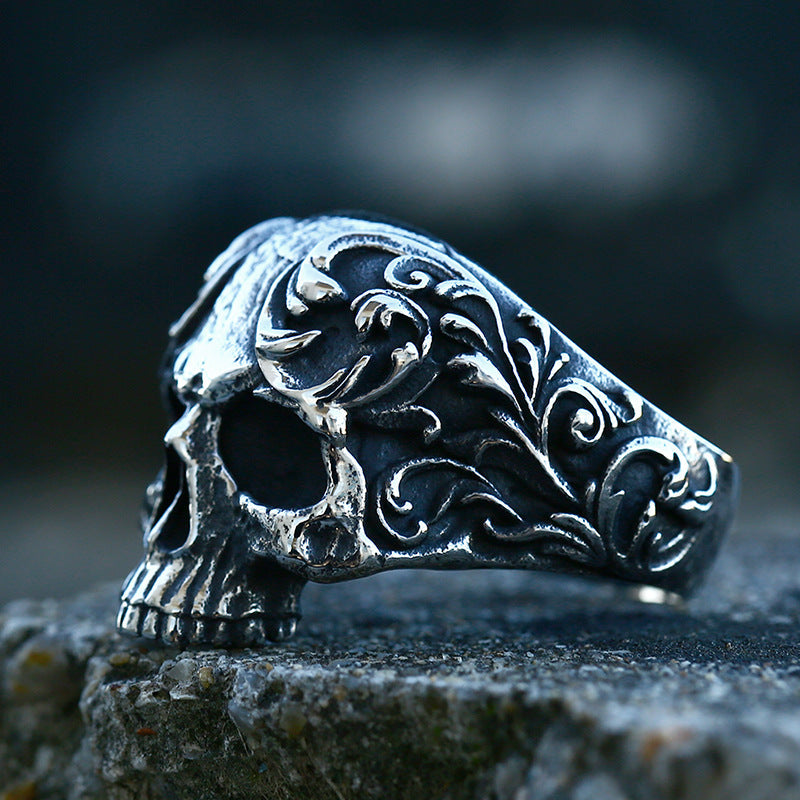 Ornate Gothic Skull Ring