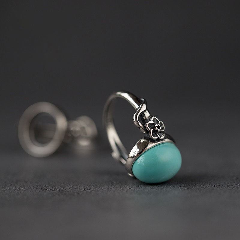 925 Sterling Silver Turquoise Ring with Flower Detail