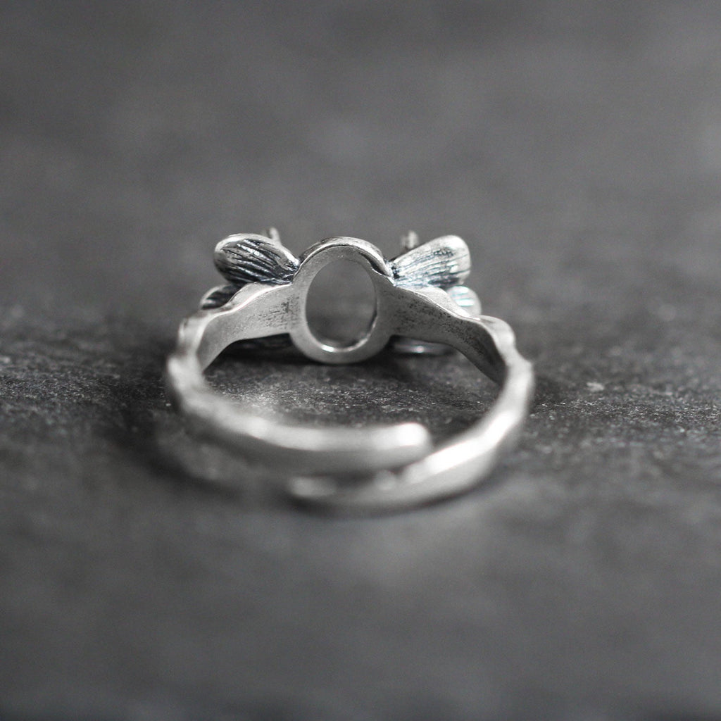 925 Sterling Silver Ring with Round Turquoise and Flower Setting