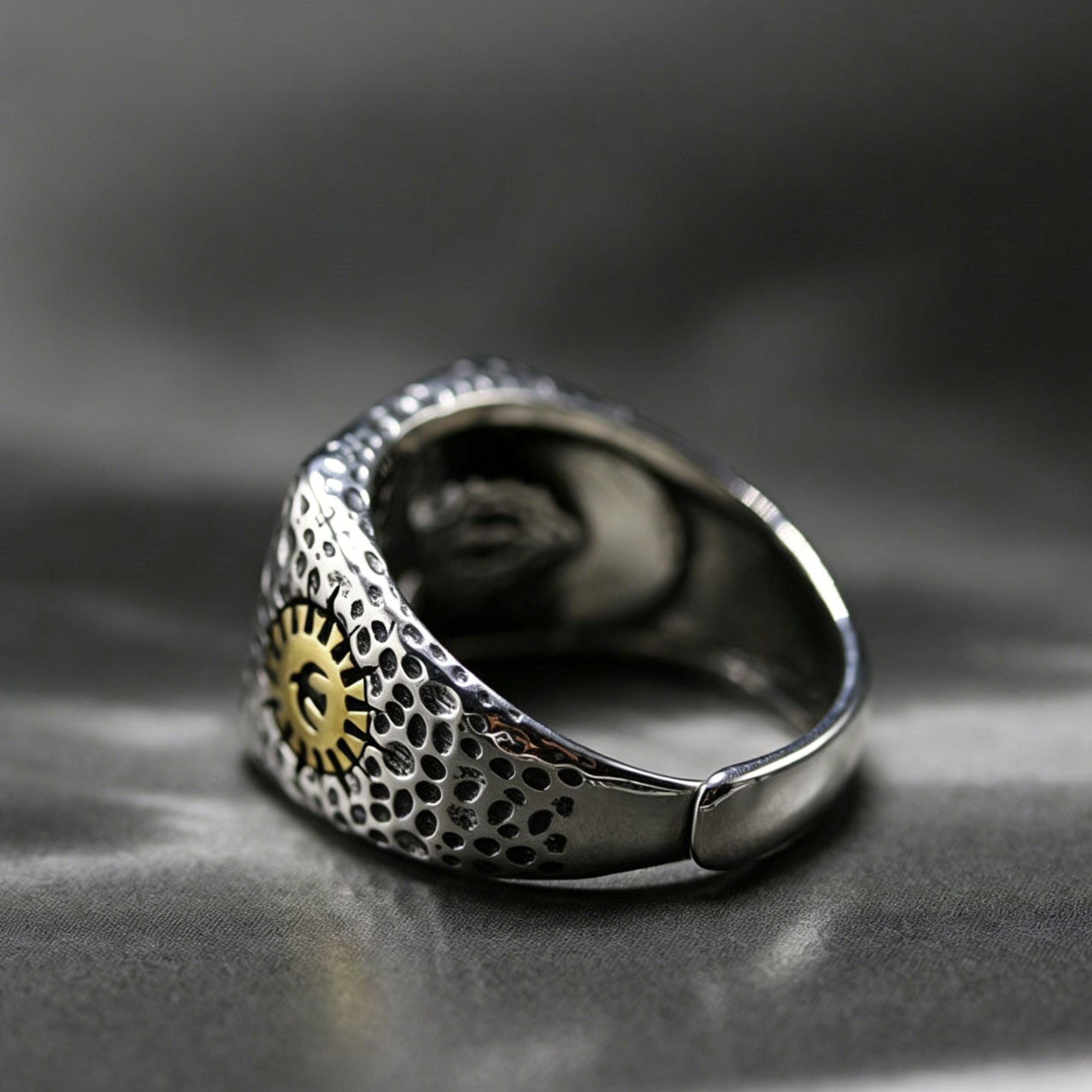 Oval Turquoise Copper Sun Accent 925 Sterling Silver Ring