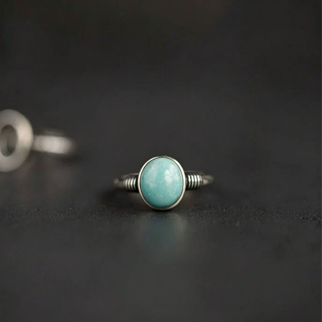 Antiqued Solitaire Turquoise 925 Sterling Silver Ring