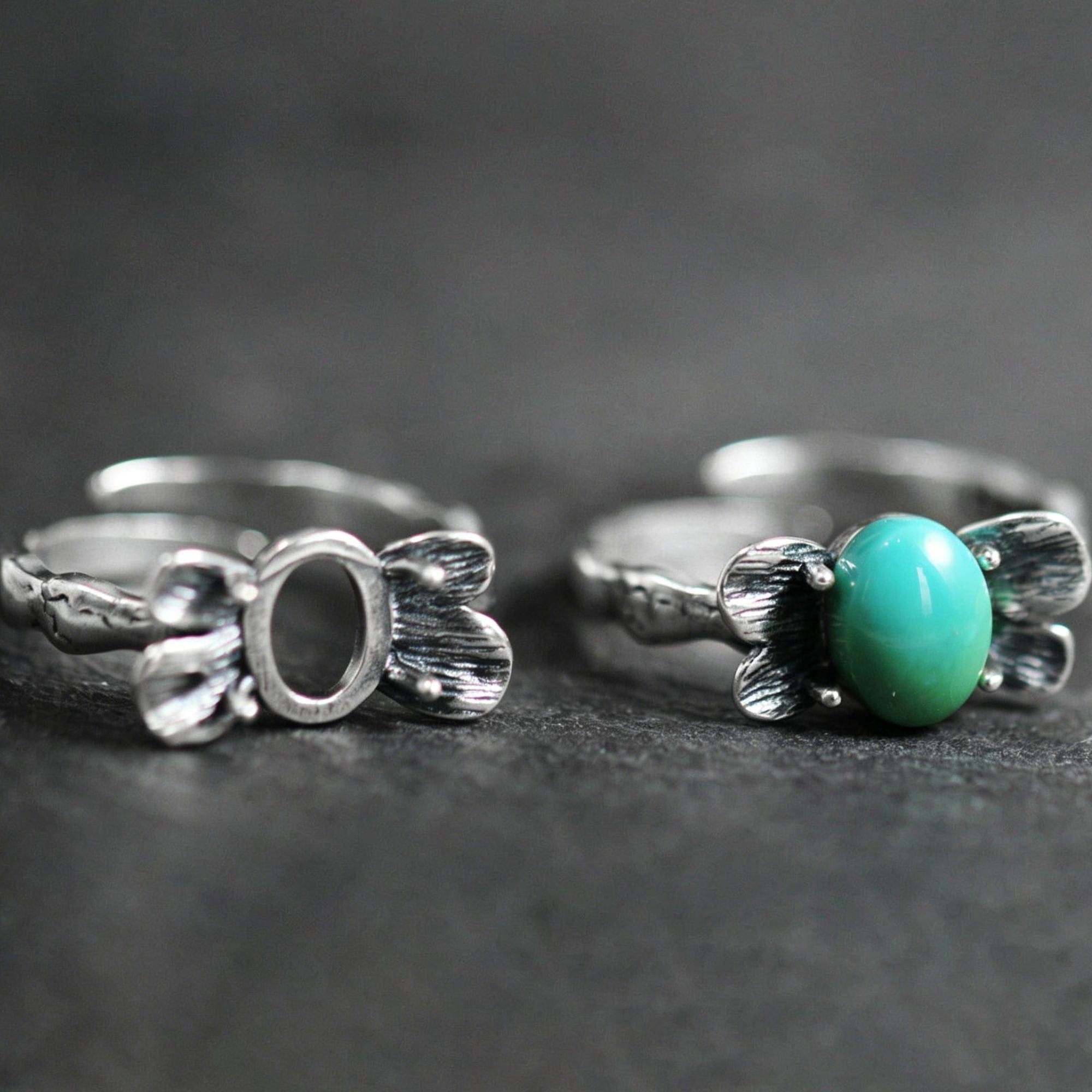 925 Sterling Silver Ring with Round Turquoise and Flower Setting