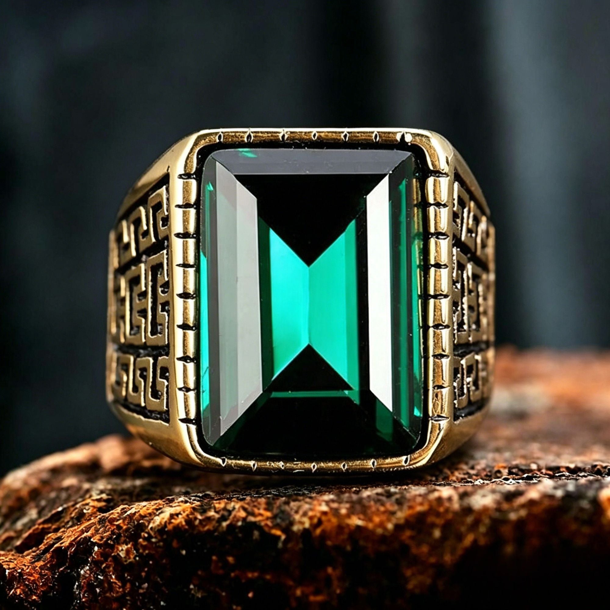 Gemstone Inlaid The Great Wall Ring