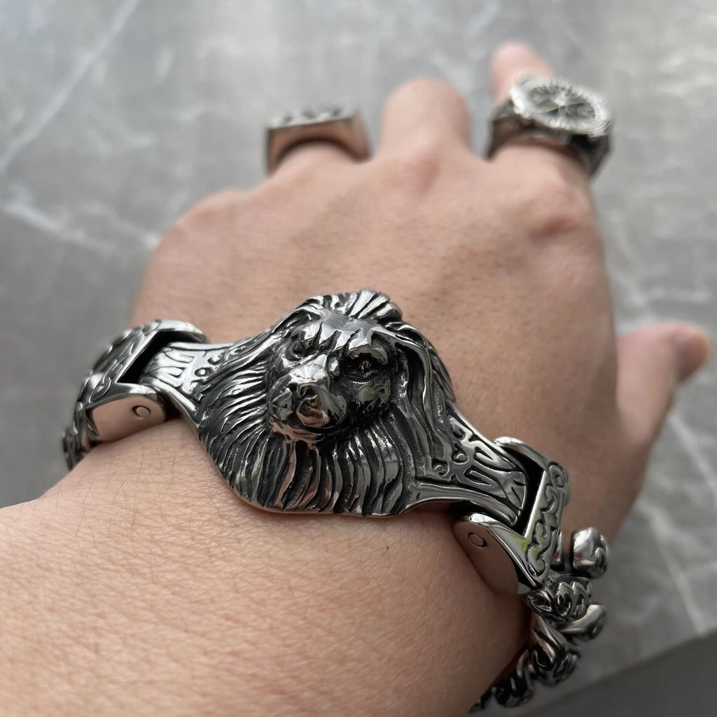 Curb Link Lion Head Stainless Steel Bracelet