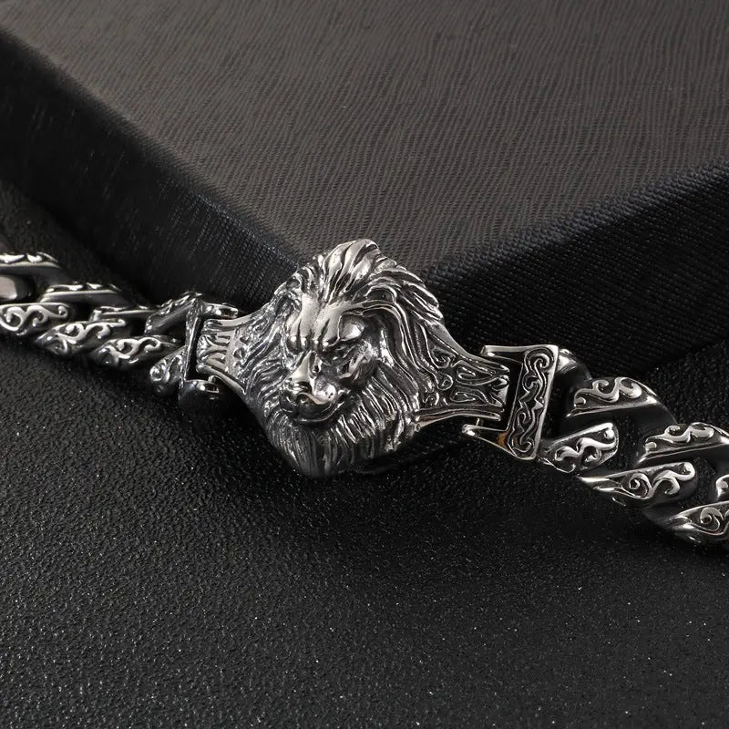 Curb Link Lion Head Stainless Steel Bracelet