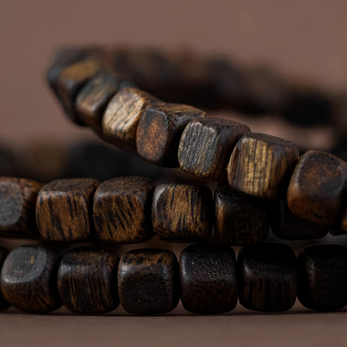 Hainan Agarwood Square Bead Bracelet – Foundation Grade · Natural Form