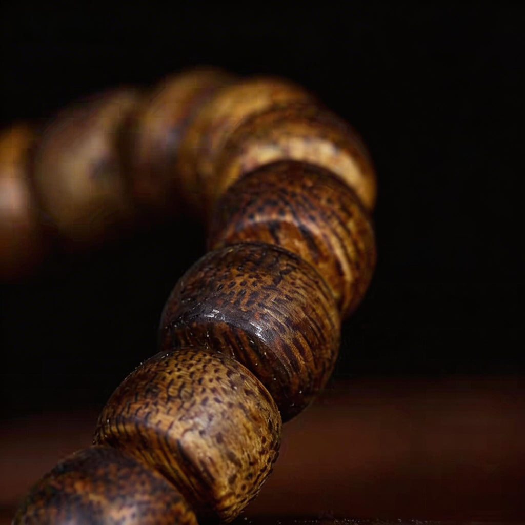 Nha Trang Agarwood Bracelet – Refined Grade · Subtle Sweetness