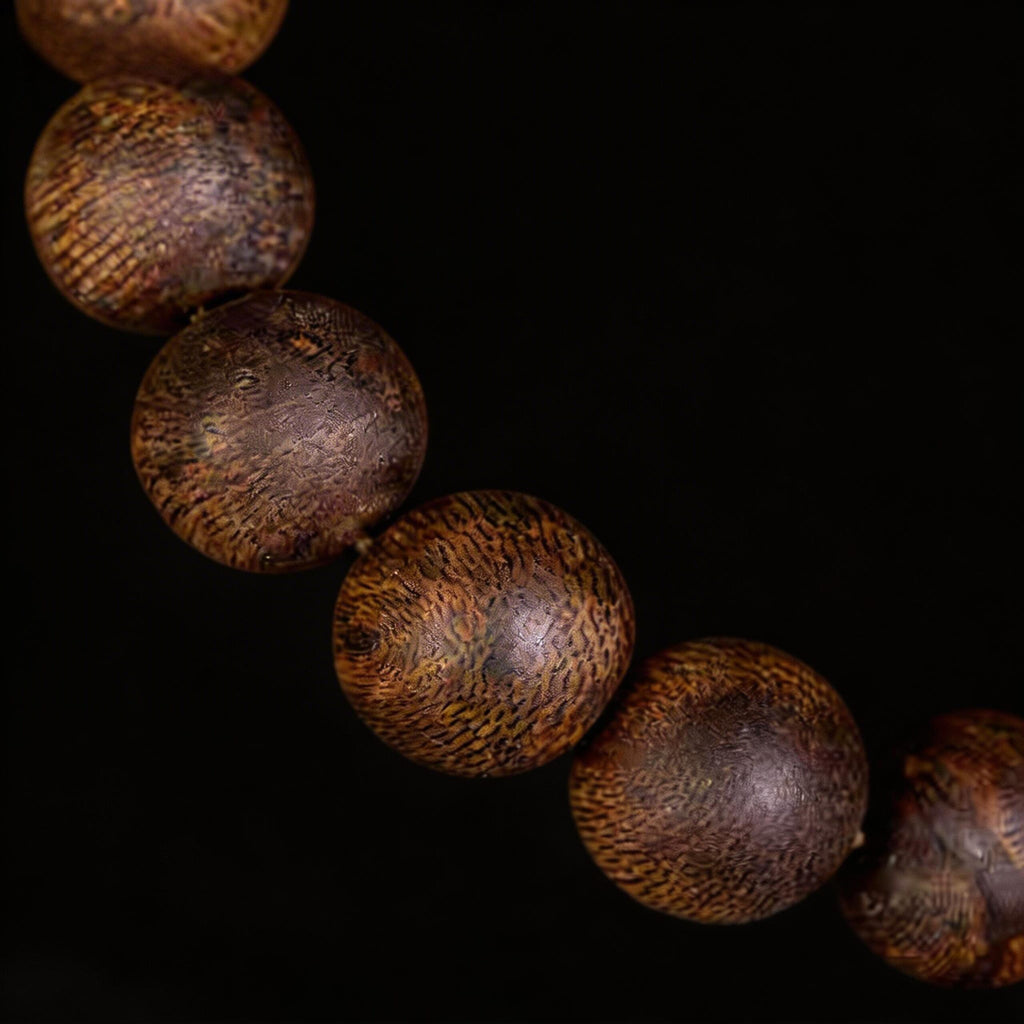 Vietnam Nha Trang Agarwood Bracelet – 8mm Beads · Refined Grade · Subtle Sweetness