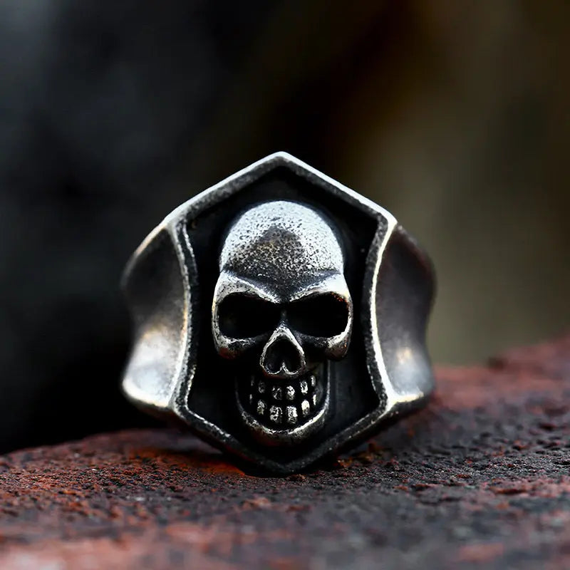 Memento Mori Diamond-shaped Ring