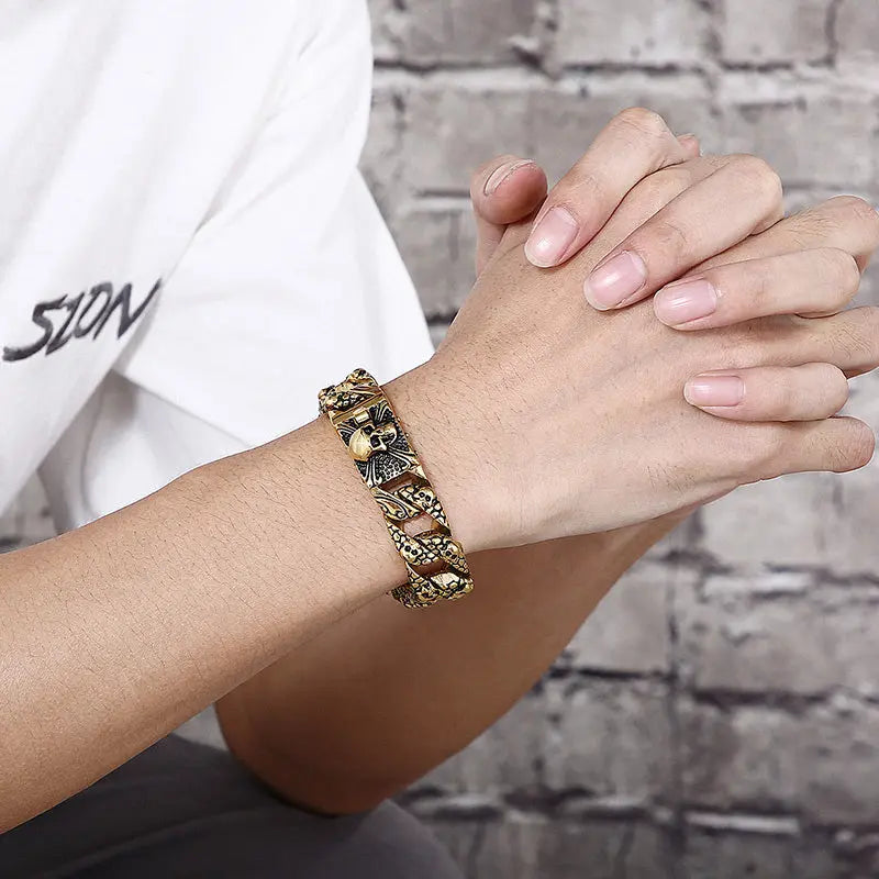 Mottled Skull Curb Link Skull Bracelet