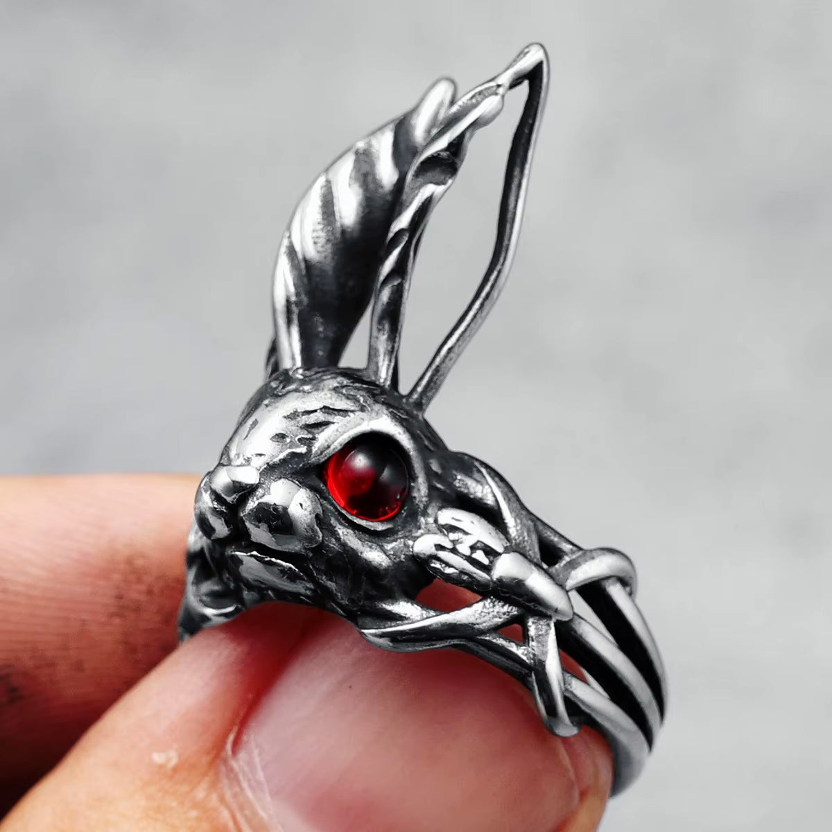 Gothic Red-Eyed Rabbit Vine Stainless Steel Ring