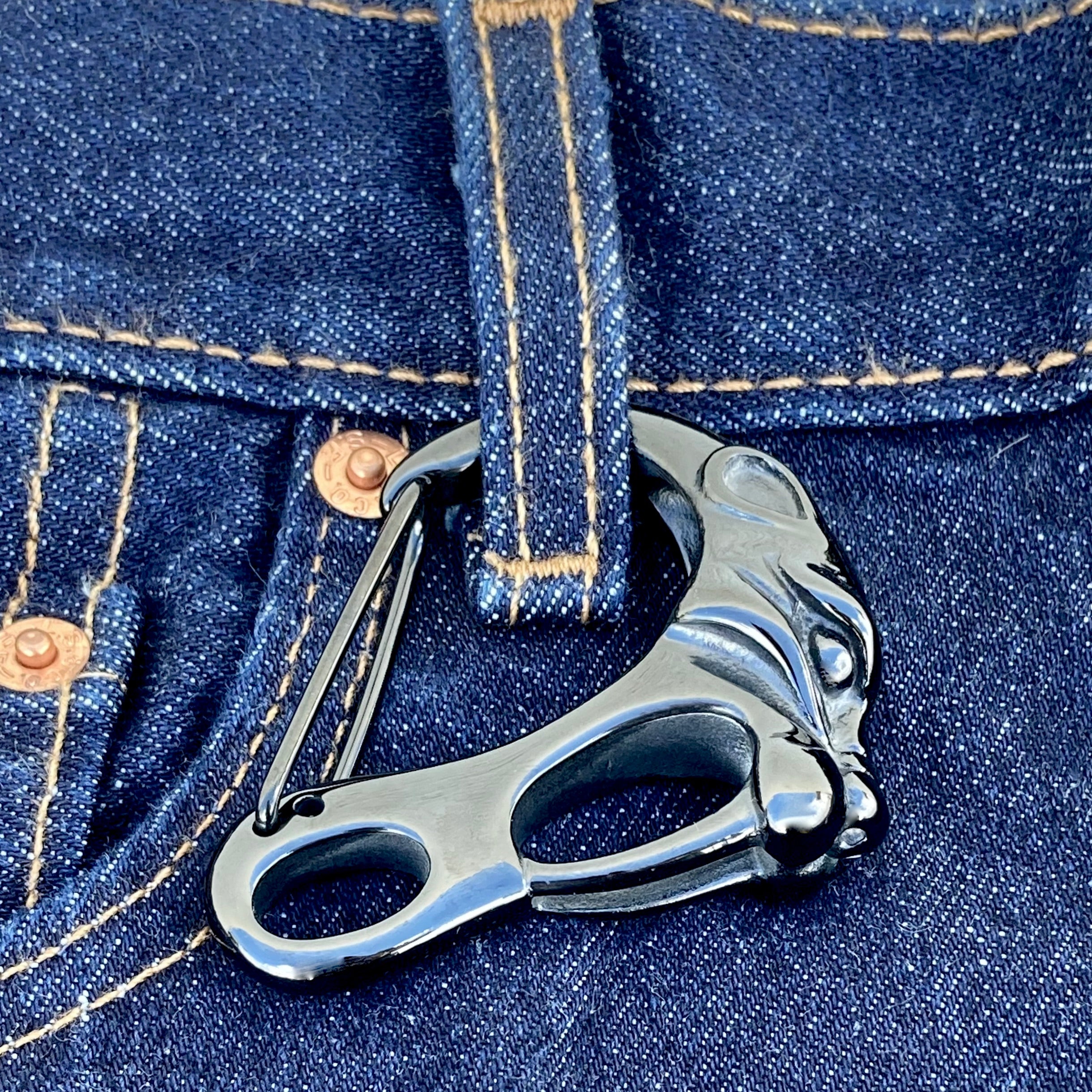 Belt Clip / Clasp - Sabor Toothed Tiger - Black - Upgrade Your Wallet / Key Chain - WCC-13