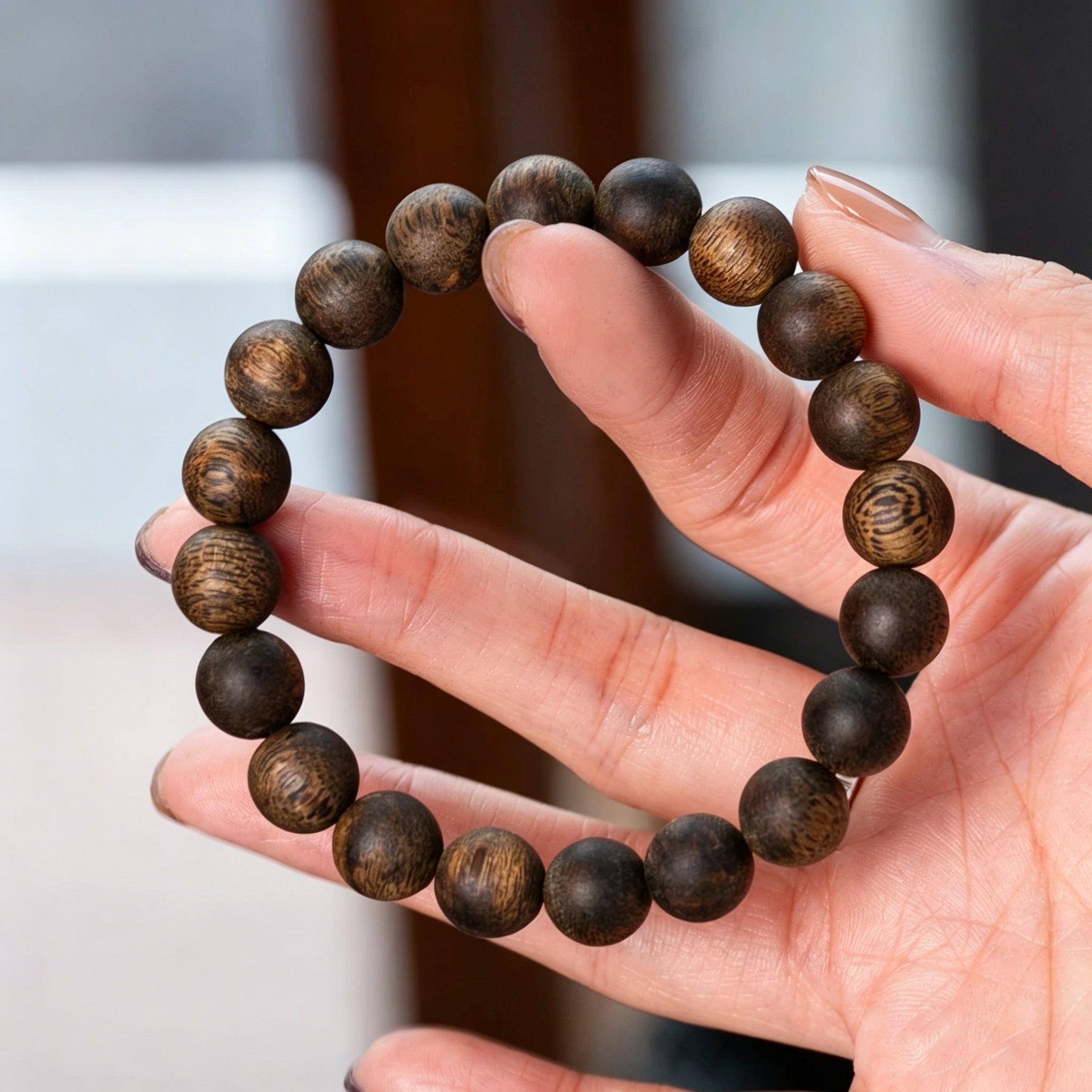 Hainan Yingge Green Qinan Agarwood Bracelet – Collector Grade · High Resin · 10mm