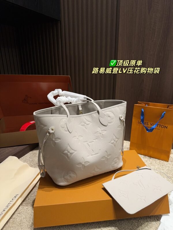 Size: 30*17cm