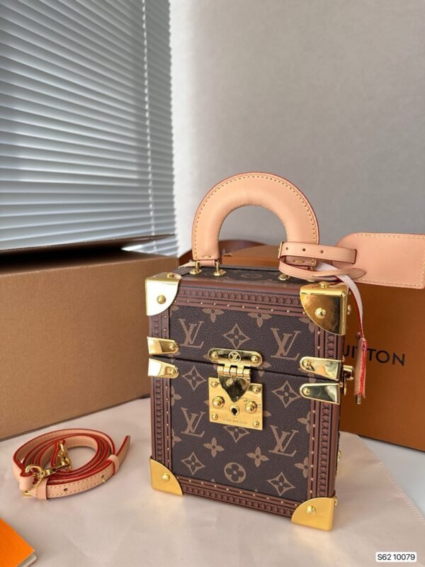 Size: 20*16.5cm