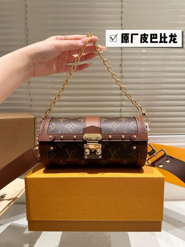 Size: 19*9*9cm