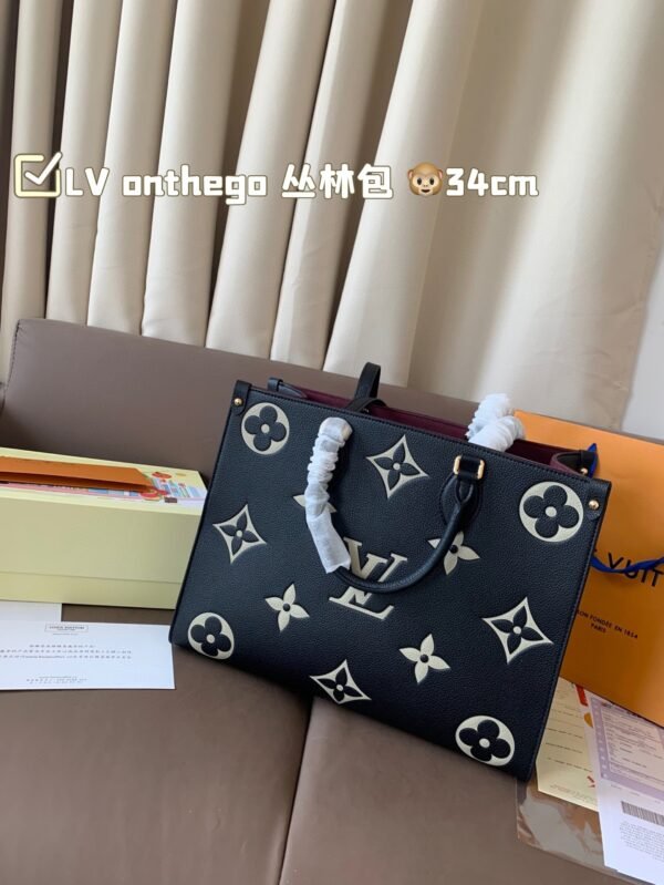 Size:34*26cm