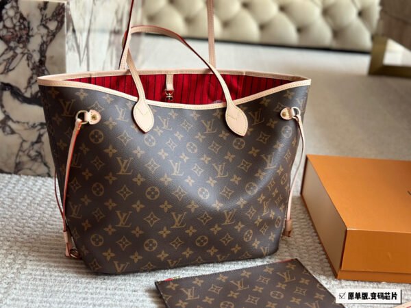 Size: 32*29*17cm