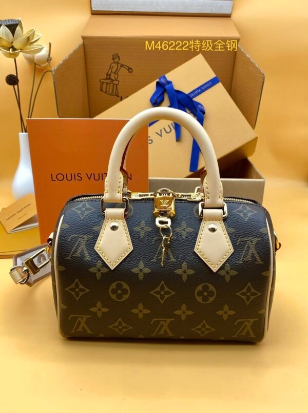 Size: 20.5*13.512cm