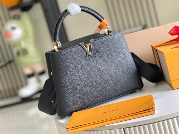Size:27*18*9cm