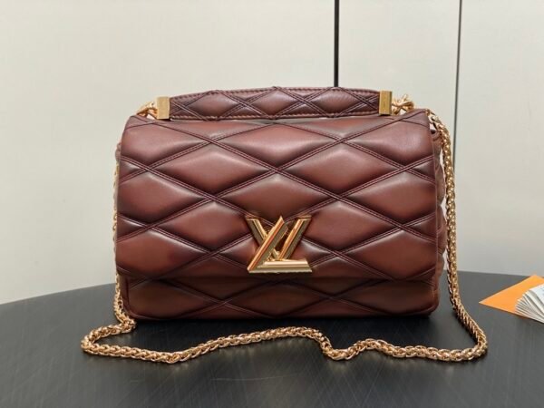 Size: 31*19.5*11cm
